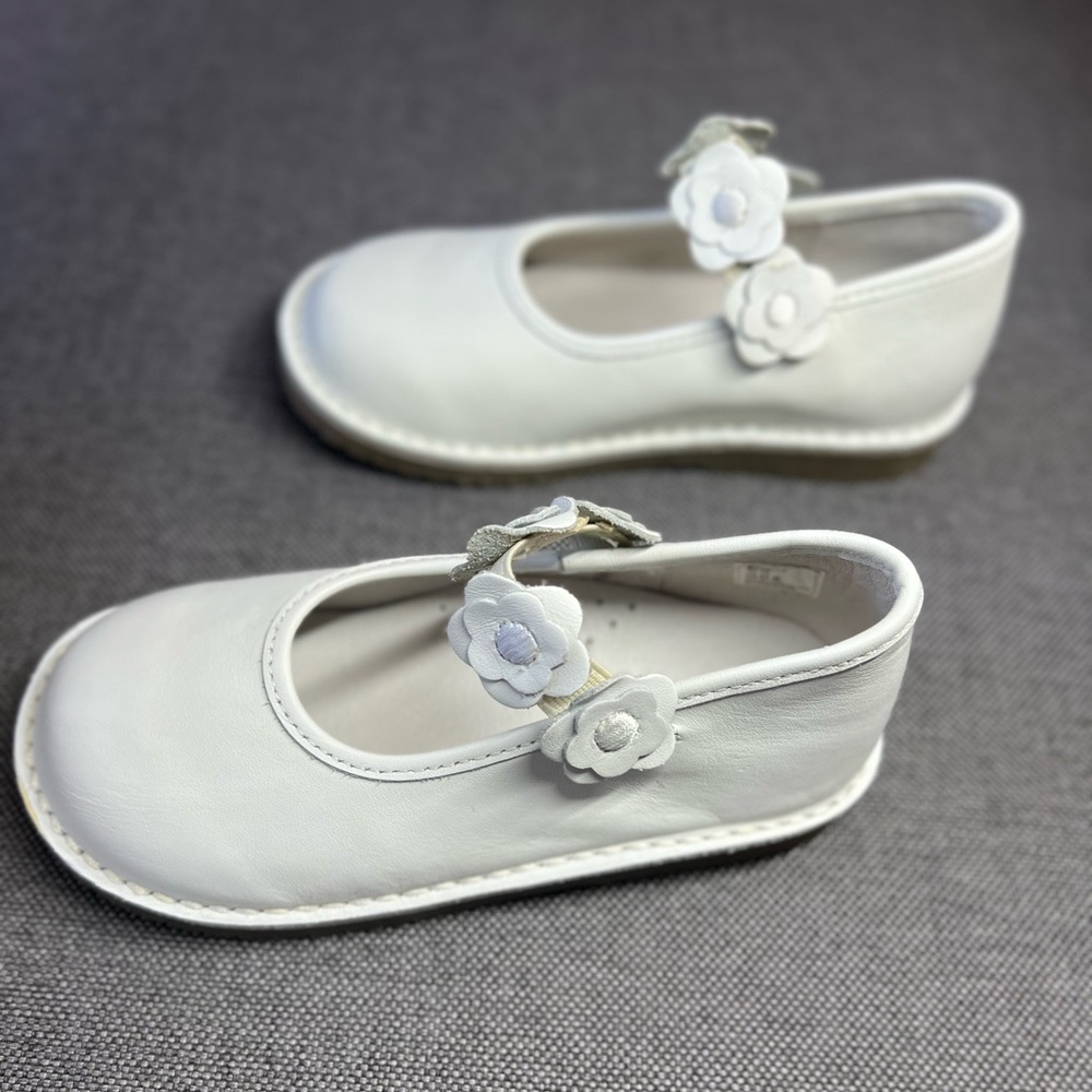 Willits little girl white leather Mary Jane 11M